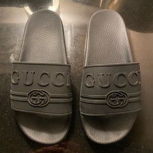 Black slides size 7